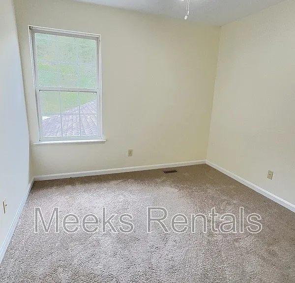 412 Fletcher Rd #1 — Photo 6