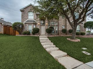 2000 Caitlin Dr, Lewisville, TX 75067