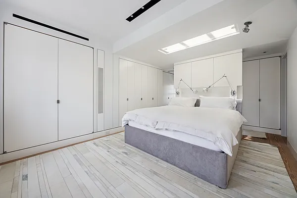 Sold by Compass | media 27