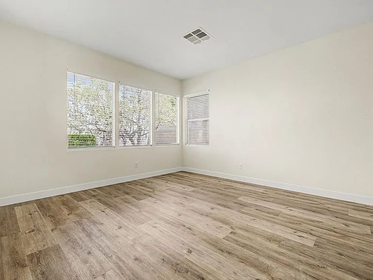 7804 Amulet St — Photo 10