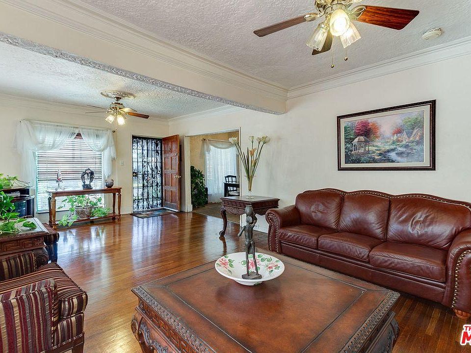 1st image of 1635 W 60th Pl