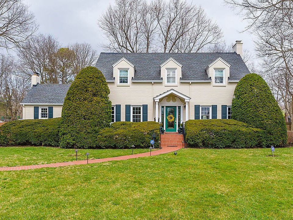 1st image of 105 Edgemoor Dr