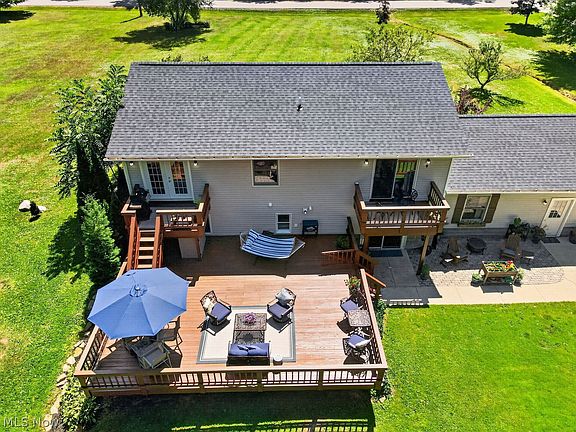 3rd image of 10080 Edwards Ln