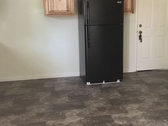 5th image of 435 S 400 W