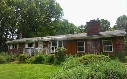 2nd image of 381 Mountain Lake Rd