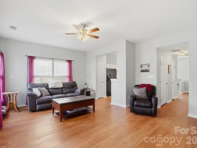 4723 Forestridge Commons Dr — Photo 6