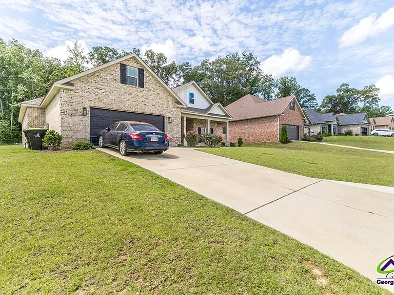 306 Rustic Live Oak Trl — Photo 4