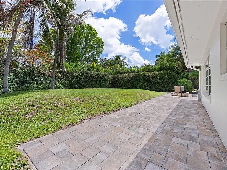 1051 Cypress Woods Dr — Photo 22