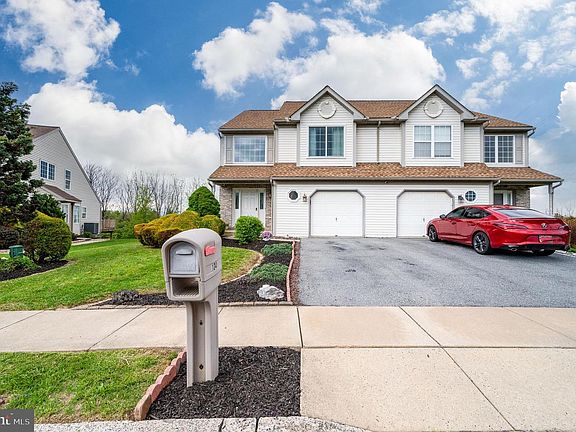 2nd image of 104 Michigan Dr