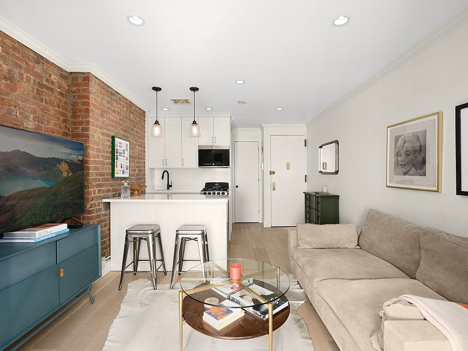 1st image of 88 Horatio St APT 3A