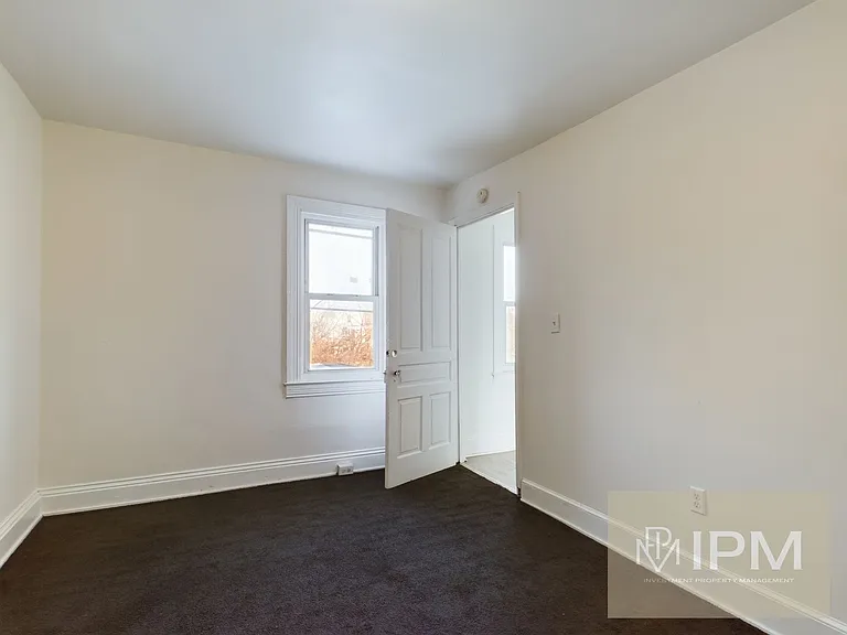 319 N Penn St — Photo 8