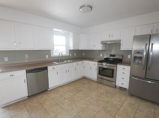 28 Murphy Pl, Pittsfield, MA 01201