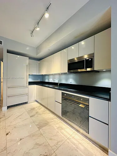 1010 Brickell Ave #4208 Photo 1