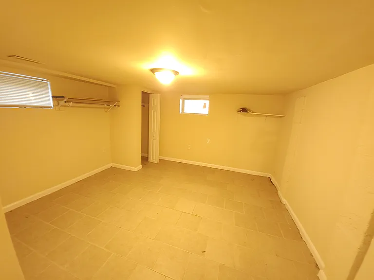 5023 Emo St — Photo 18