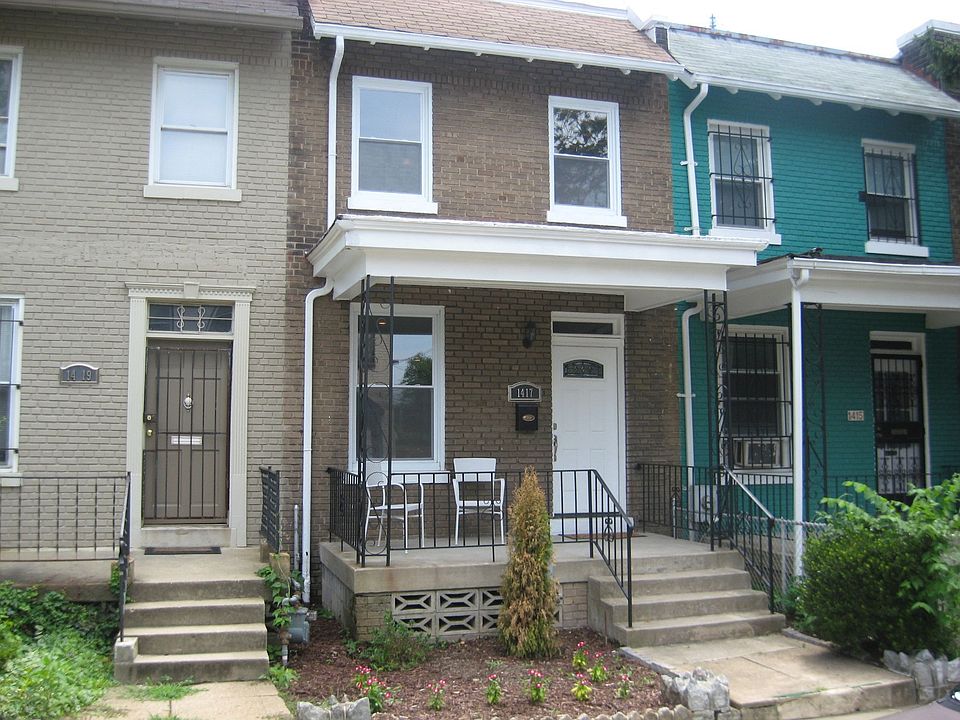 Street View of Front