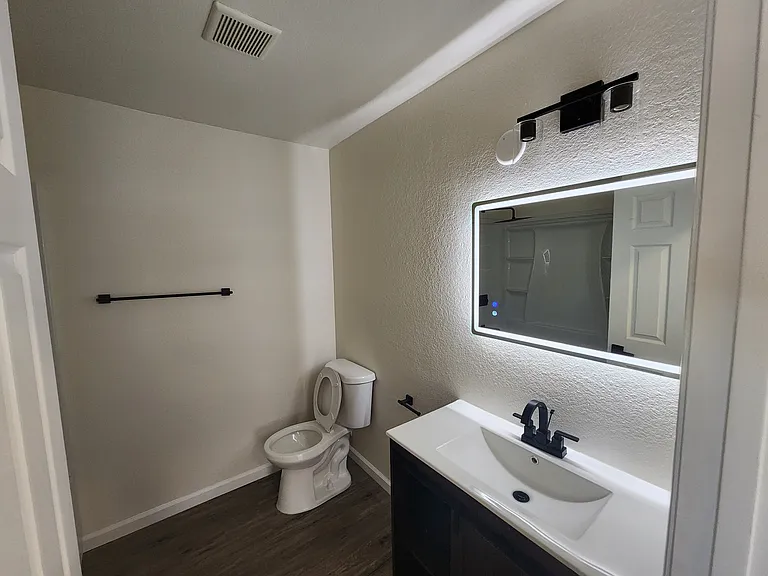 1846 E Milling St — Photo 18