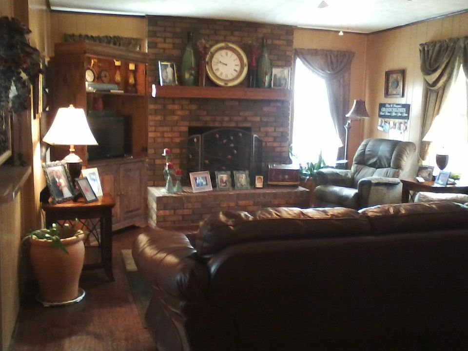 Hardwood floors and gas logs