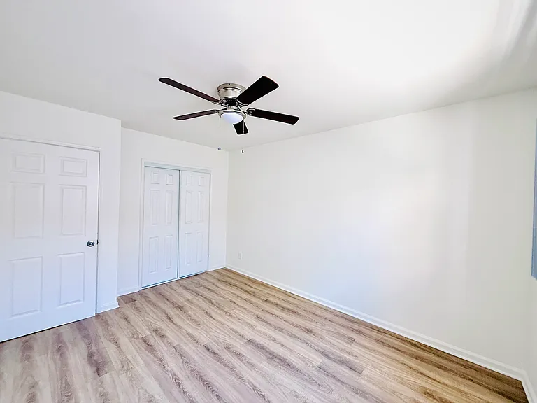 7045 Whitsett Ave #3 — Photo 20