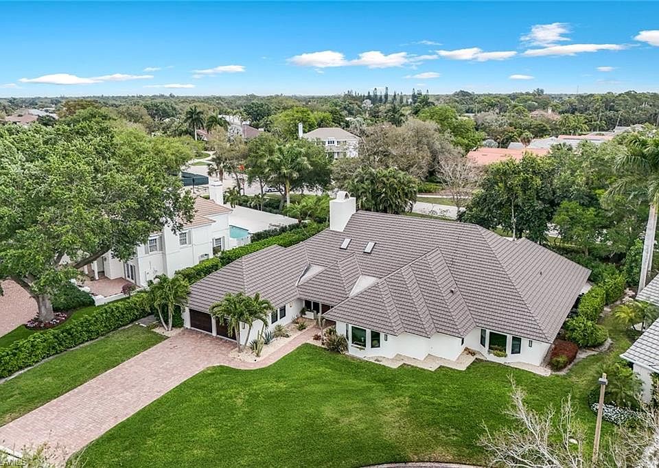 1st image of 730 BAY TREE CT