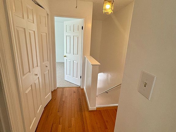 4th image of 119 Oakmont Dr APT 24