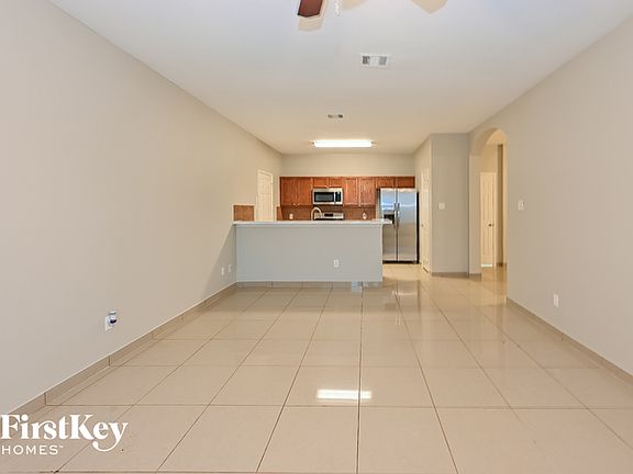3rd image of 6341 Settlers Square Ln