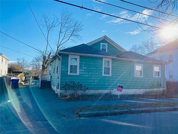 2nd image of 72 Charles St