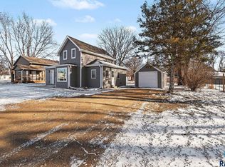 430 S Main St, Chancellor, SD 57015