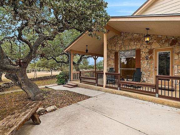 4th image of 115 Sage Oaks Trl