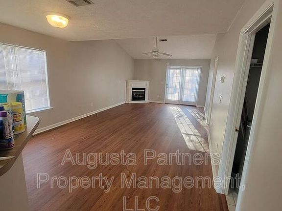 2nd image of 920 Cammaron Way