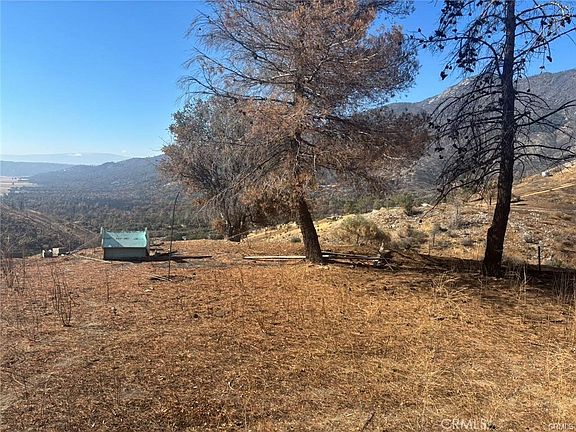 2nd image of 400 Foxtail Canyon Rd