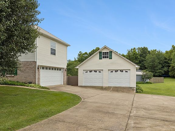 4th image of 2501 Golden Pond Ln