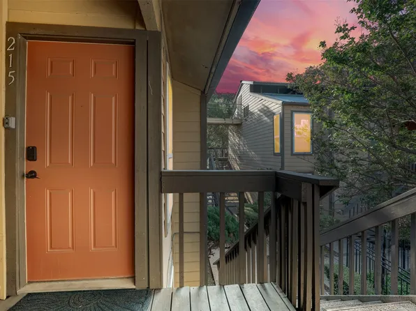 1000 W 26th St APT 215, Austin, TX 78705