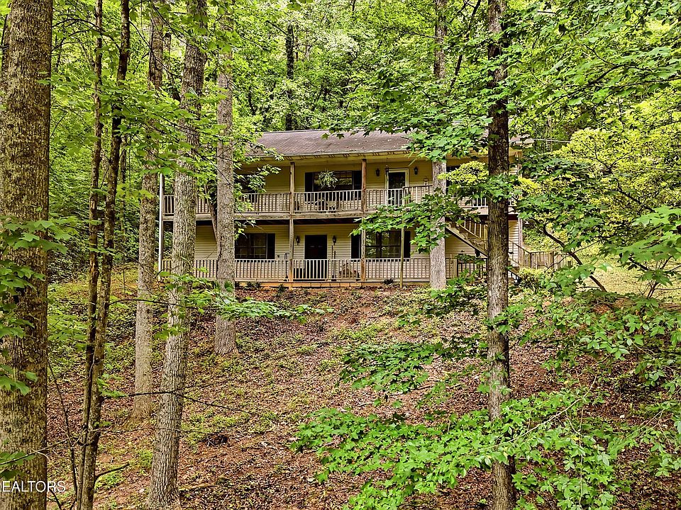 1st image of 334 Pumpkin Hollow Rd