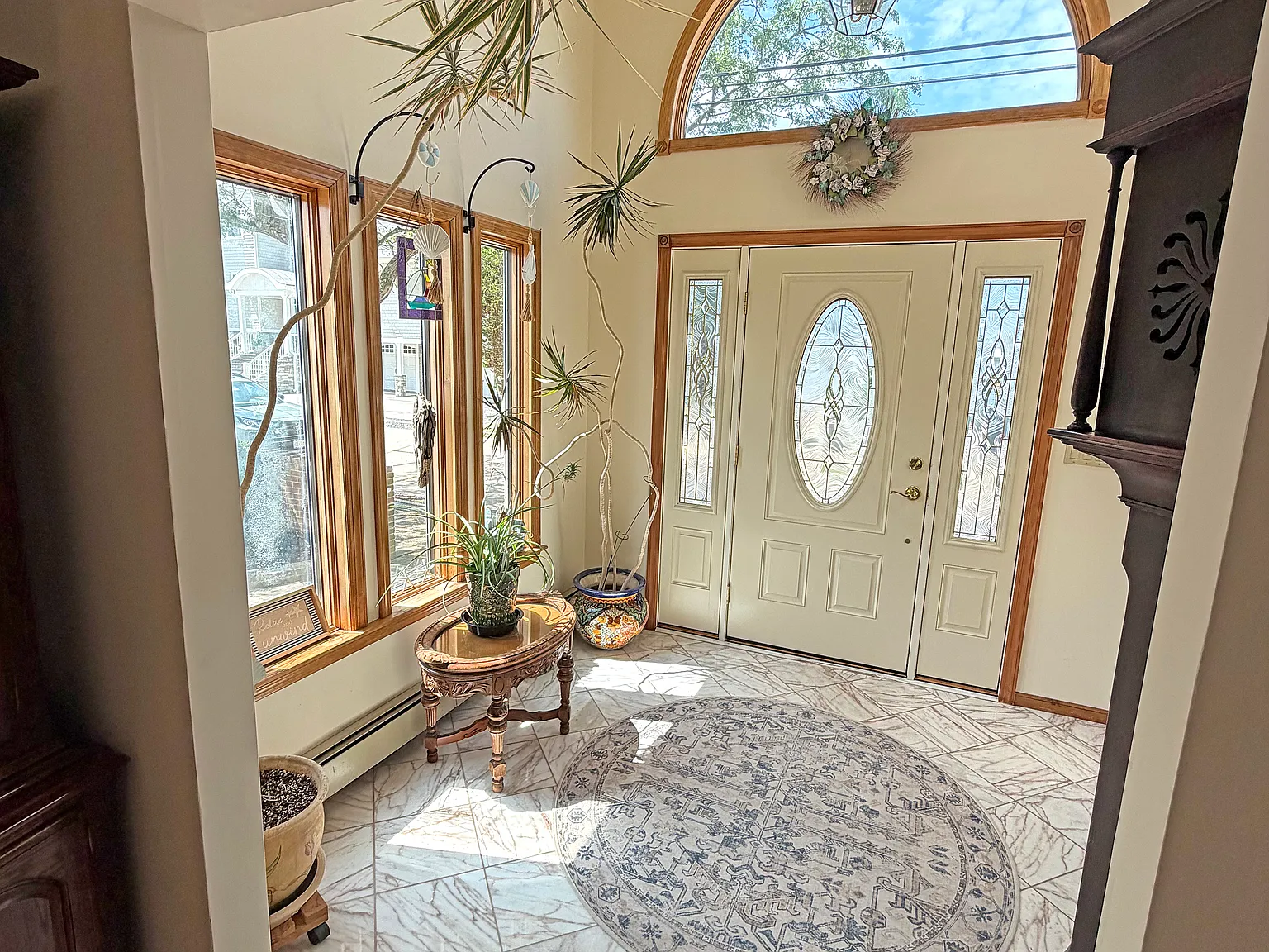 4 bed, 2330 sqft, $4,400 — Photo 2