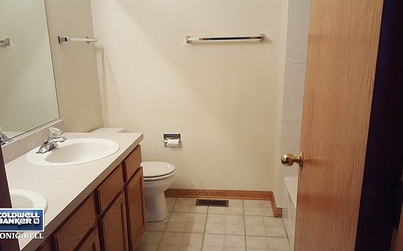 3rd image of 130 Cammeron Ct