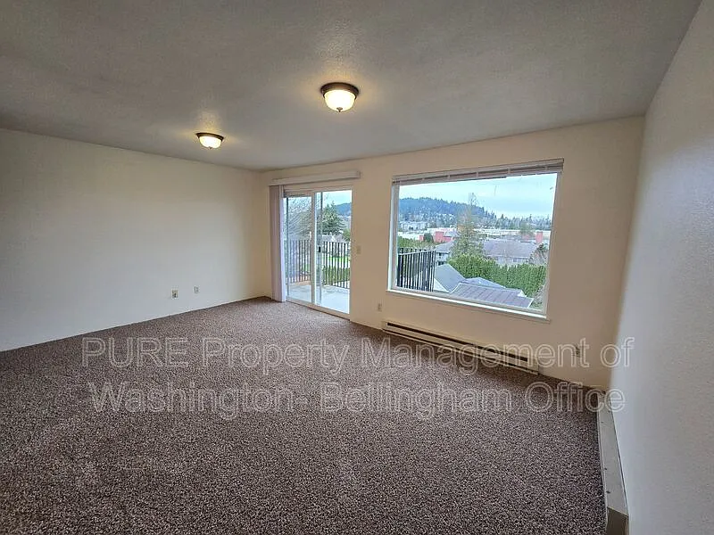 Building Photo - 1252 Nevada St #304