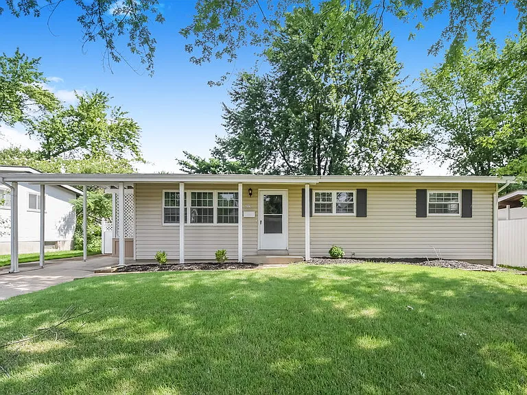 2325 Flamingo Dr — Photo 4