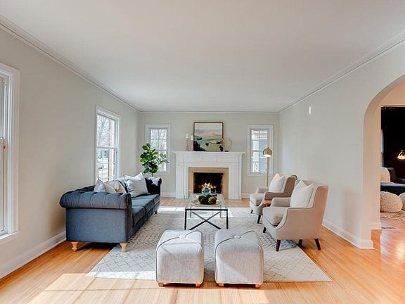 3rd image of 3544 Edmund Blvd