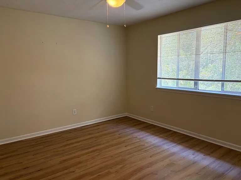1819 Salmon Dr — Photo 10