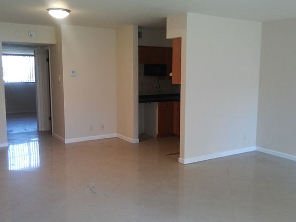 5th image of 505 NE 20th Ave APT 106