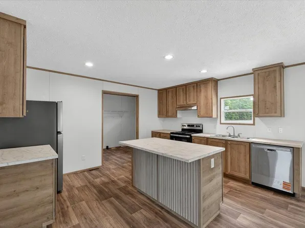 1185 Forty One Rd, Saint Stephen, SC 29479