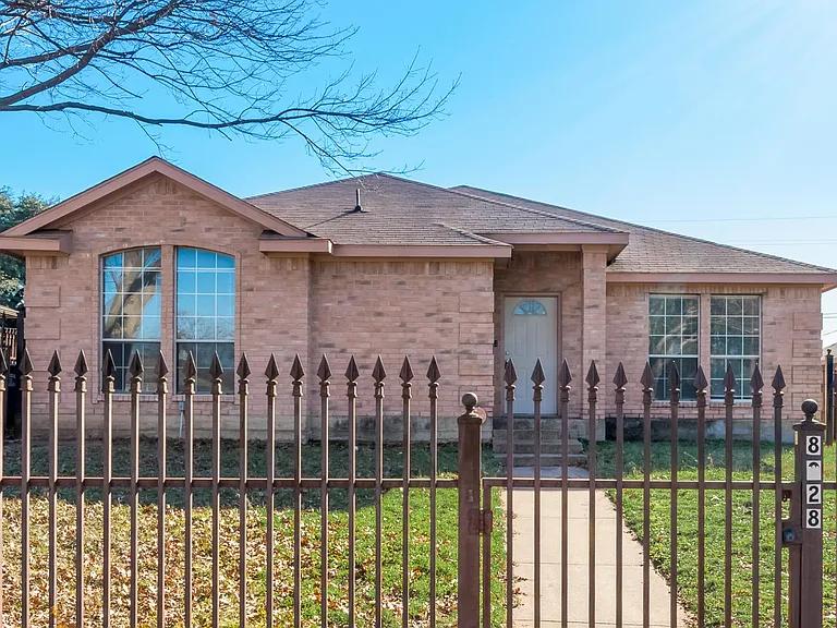 8028 Texridge Dr — Photo 2