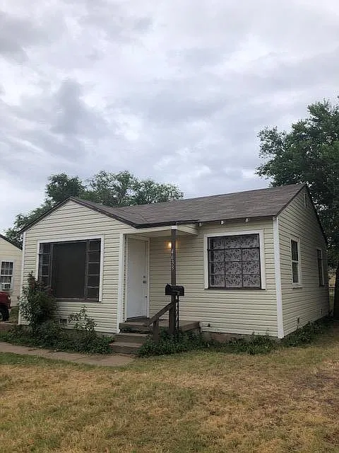 2 bed, 720 sqft, $1,000 — Photo 2