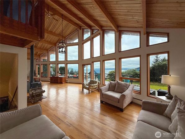 34 A Saratoga Drive, Hat Island, WA 98206