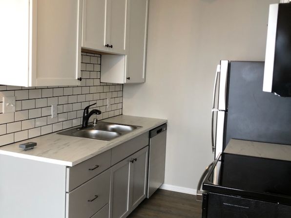2244 Johnson St NE APT 9