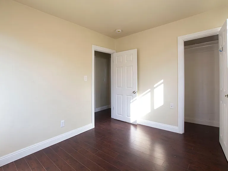 3317 L St — Photo 14