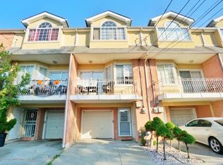 27 Peacock Loop, Staten Island, NY 10309
