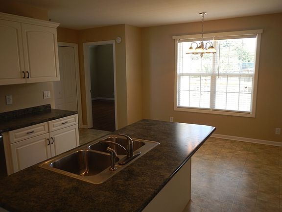 4th image of 149 Troutbeck Ct