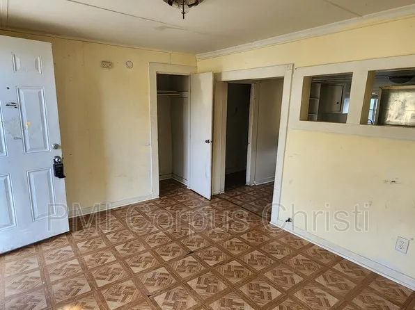 1419 Laredo St, Corpus Christi, TX 78401