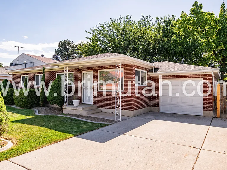 5856 S 157 W — Photo 7